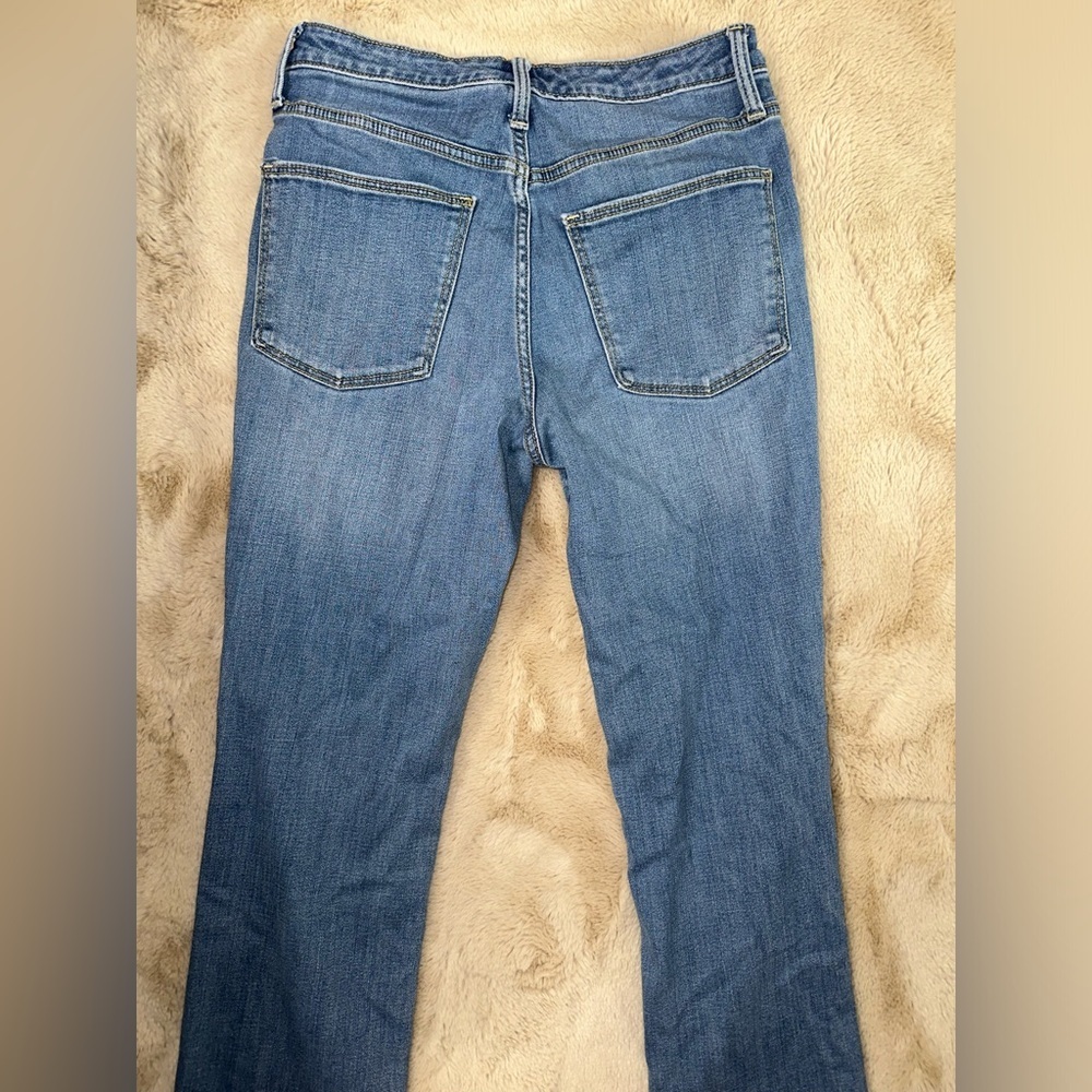 Universal Thread Light Blue Distressed Cropped Jeans - Picture 8 of 9